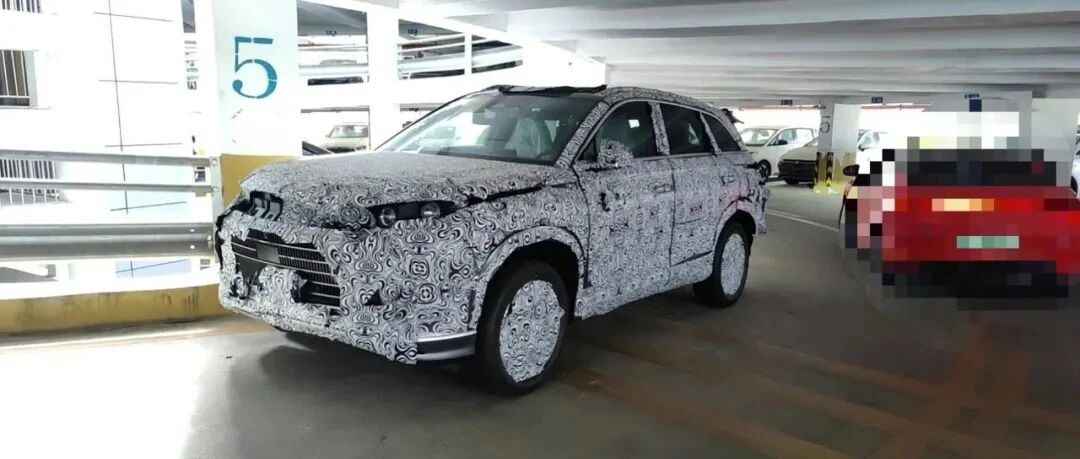 「汽车V报」疑似比亚迪巡洋舰05谍照曝光；枫叶60S官图发布-20220119