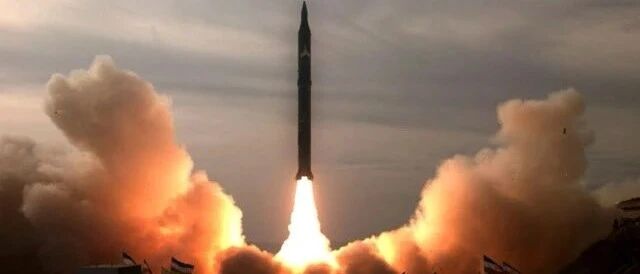 伊朗成了世界第二？弹道导弹命中海上目标，距美航母仅160公里