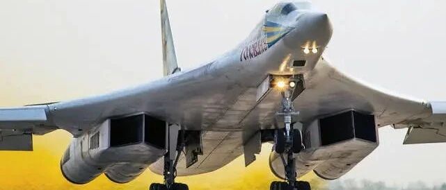 俄罗斯强硬警告美军：一旦遭到常规导弹攻击，必用战术核武器反击