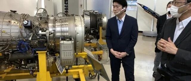 美国这次在日本面前退让，日本占了大便宜，趁美虚弱拿下罕见大礼