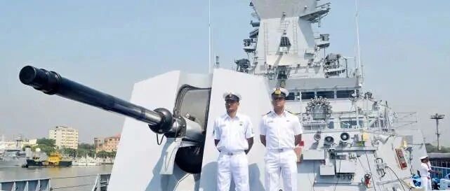 印度太惨了！砸25亿美元买军舰却没引擎，只能低声下气求乌克兰