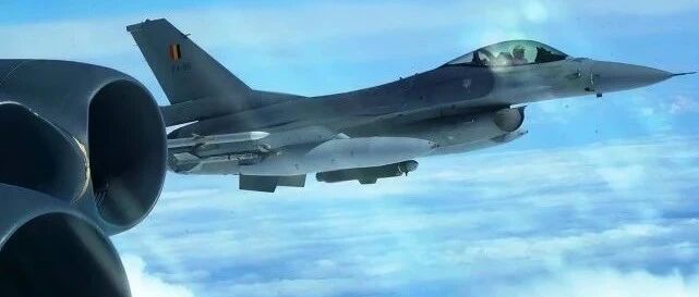 所有红线都冲破！美军轰炸机挂实弹闯入禁区，模拟核攻击沿海城市