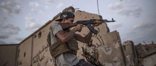 俄关键时刻出手参战，大批军力进西方后院，美警告：土耳其危险了