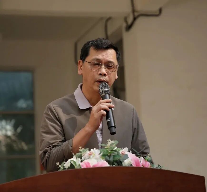 【海口电梯学校】上海三菱电梯有限公司海南分公司向海口技师学院学生赠送工作服仪式