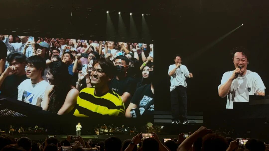 陈奕迅演唱会现场，他们集体现身！网友：梦幻联动
