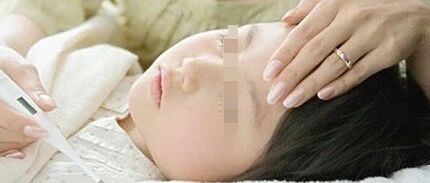 1岁娃被灌下10倍量退烧药!爸爸:我刚睡醒,把4毫升听成40毫升!