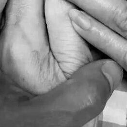 知名演员杨祐宁父亲去世,临终前父子亲吻拥抱、温情告别