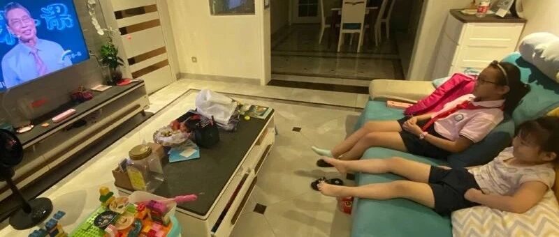 今晚,杭州孩子都在做这事,朋友圈清一色都是他们!最艰难的日子我们一起熬过!