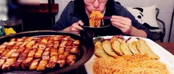 一天吃5顿,23岁杭州“吃播”摊上事了...