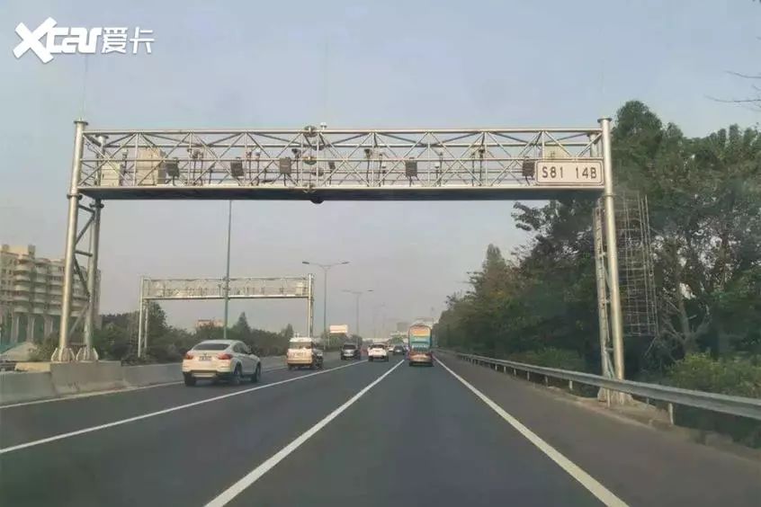 除夕至初六，春节期间高速公路不通行。  ETC司机应该注意什么？