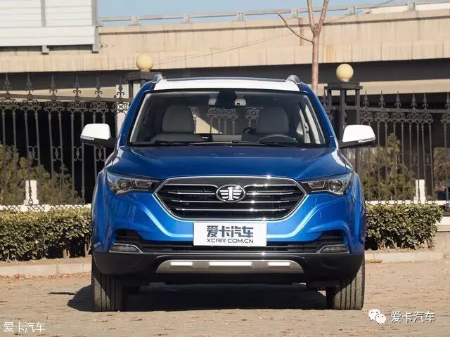 一汽奔腾x40正式上市 售6.68-10.18万元!