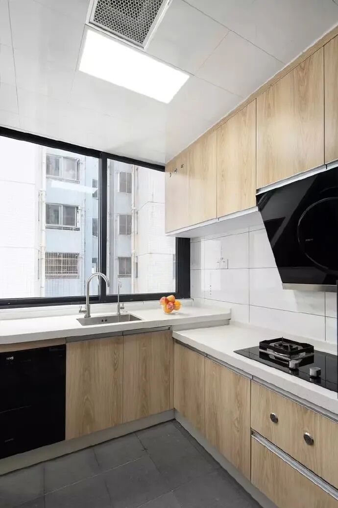 68平两室小户型，客厅不吊顶，电视墙超实用，全屋都漂亮