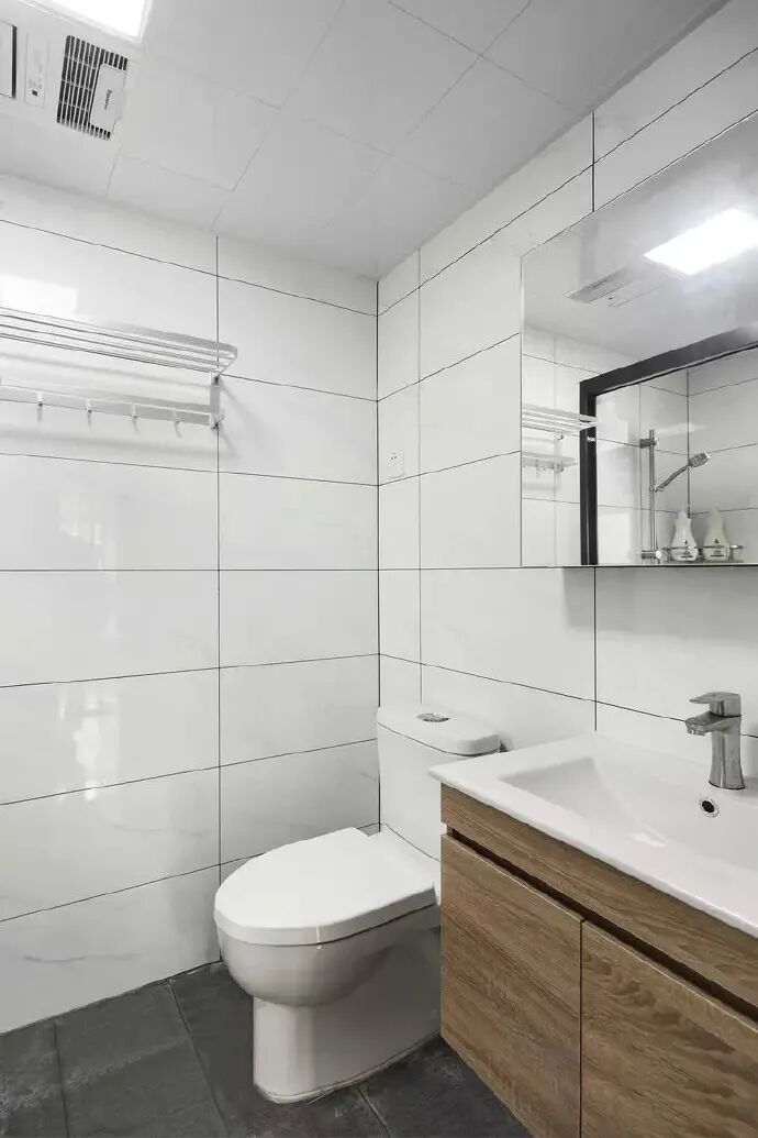 68平两室小户型，客厅不吊顶，电视墙超实用，全屋都漂亮