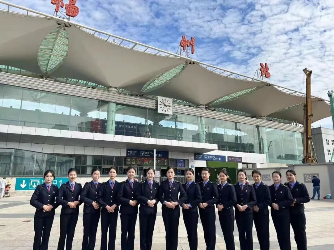 锦绣前程 | 川科鼎利学院优秀学子赴福建高铁乘服实习就业 川科中德 3天前(图5)