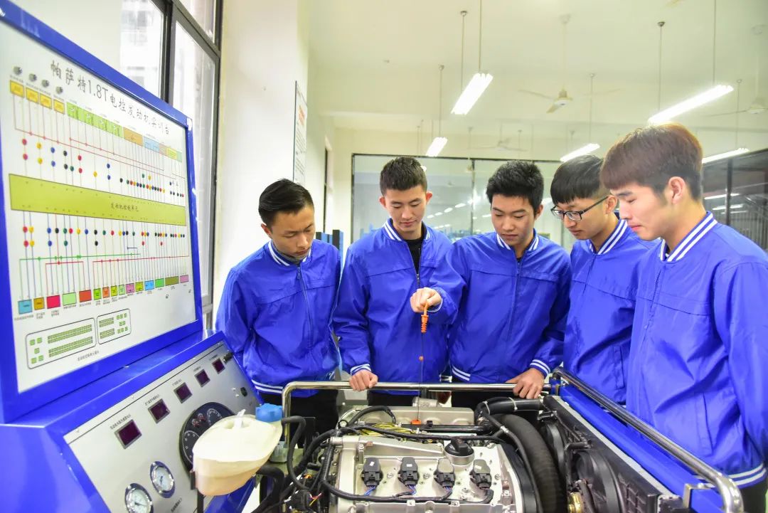 锦绣前程 | 川科鼎利学院优秀学子赴福建高铁乘服实习就业 川科中德 3天前(图12)