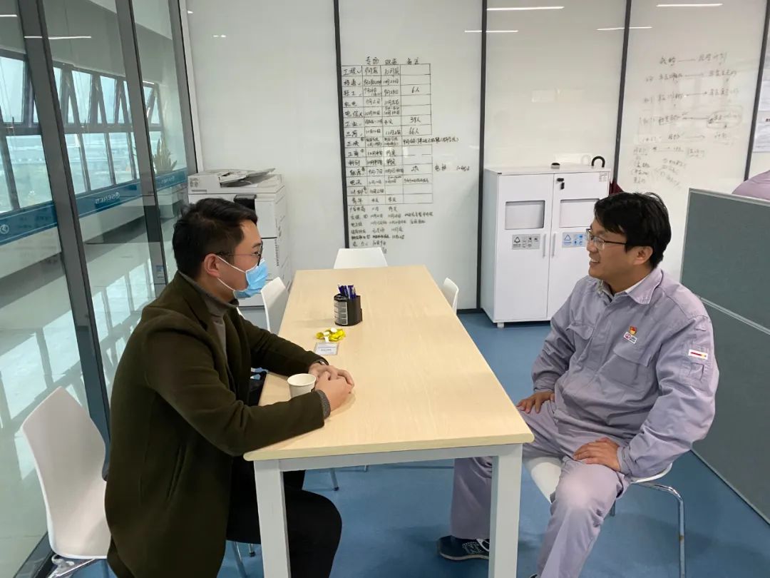 心系学子,情暖人心——川科鼎利中德&人工智能学院领导走访企业慰问学生(图2)