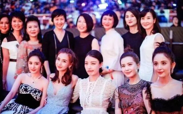 赵丽颖、唐嫣先后大婚，85后流量花旦在影视圈却处境尴尬