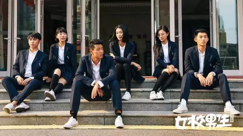 电视剧无贼29集2 分15 秒里酒吧里唱的叫什么歌_有个电视剧里叫吴桐_苗侨伟有一集电视剧闪三下就是有生命危险的电视叫?