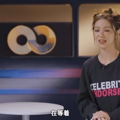 方大同离世第 10 天,薛凯琪竟因悼念方式被骂上热搜?