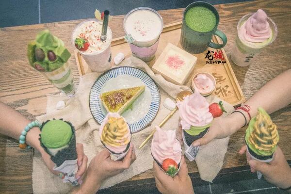 周末来这里15家网红甜品免费吃!