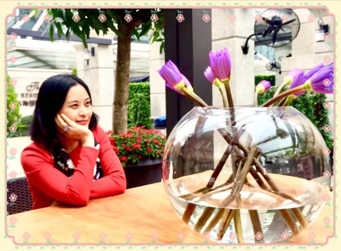 薇微诗话：程华《十二岁的天空/我的身体，你的故土》朗诵  郑凯 ... ...