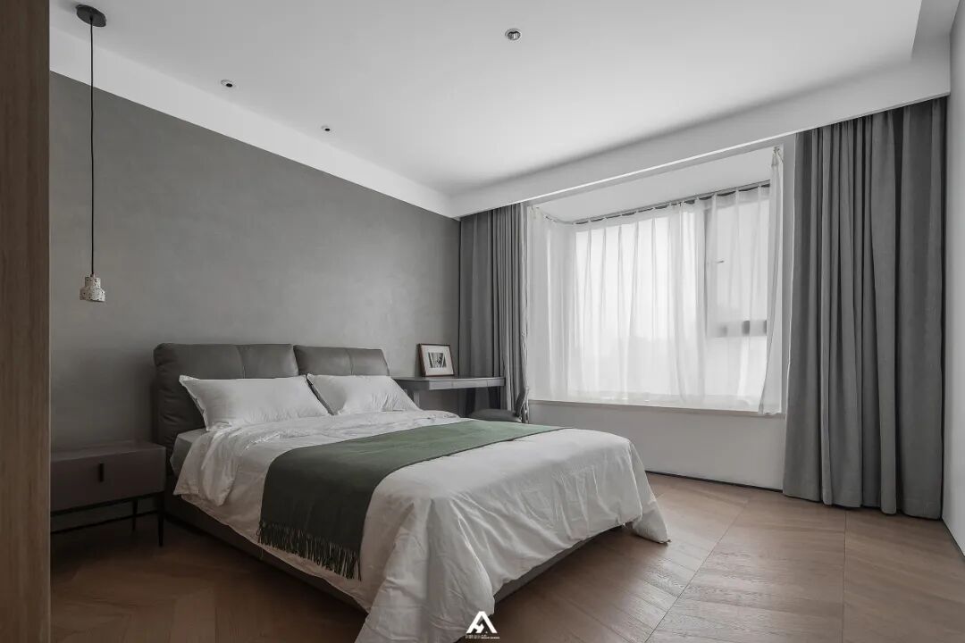 南昌阿鹤设计|200平湖景大宅洄游式布局把家当成美术馆艺术感满满