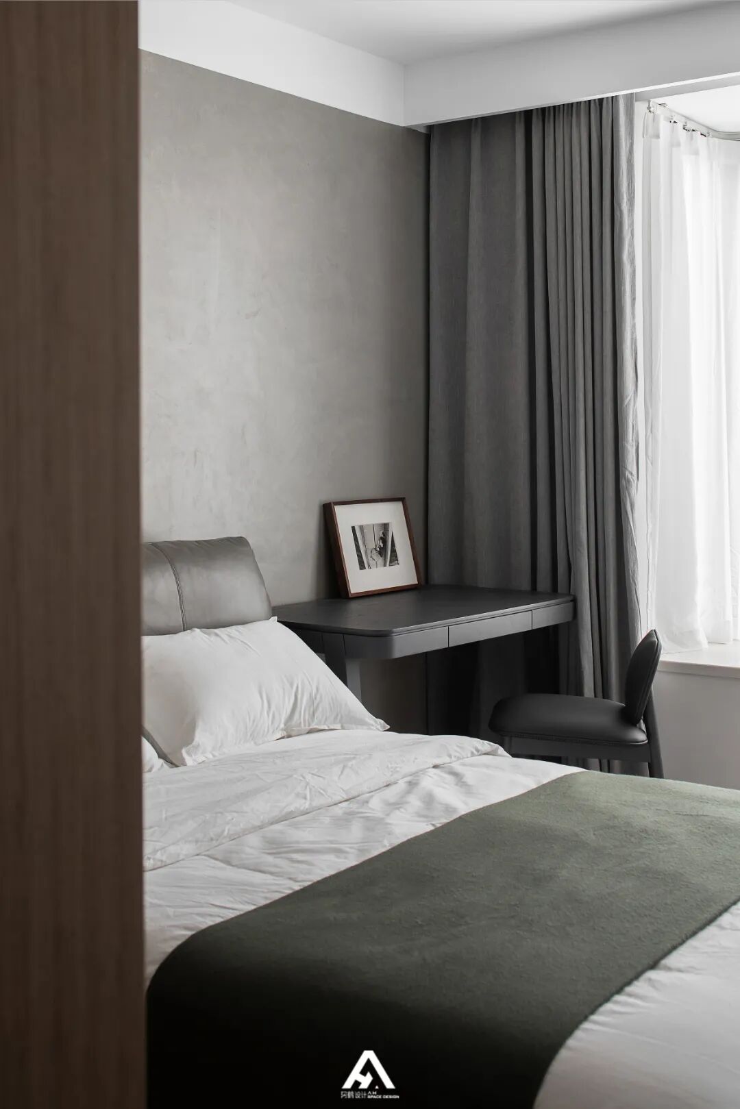 南昌阿鹤设计|200平湖景大宅洄游式布局把家当成美术馆艺术感满满