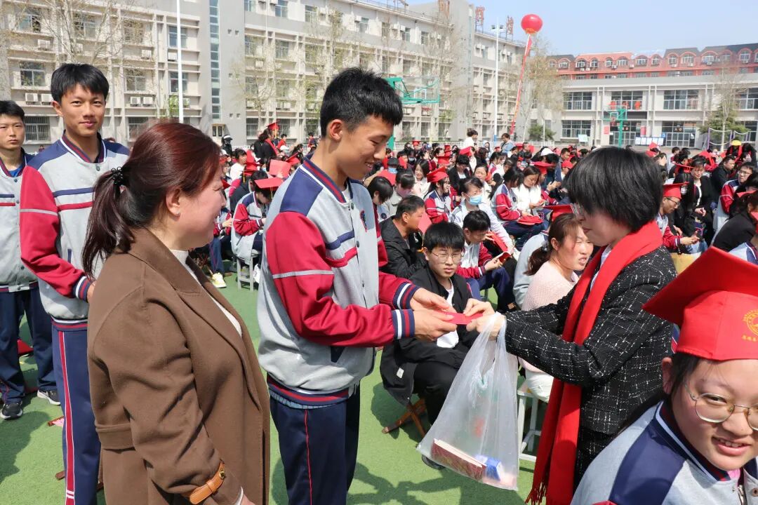 青春向党勇担当同心共筑家国梦丨聊城市水城中学2024届高三成人礼暨