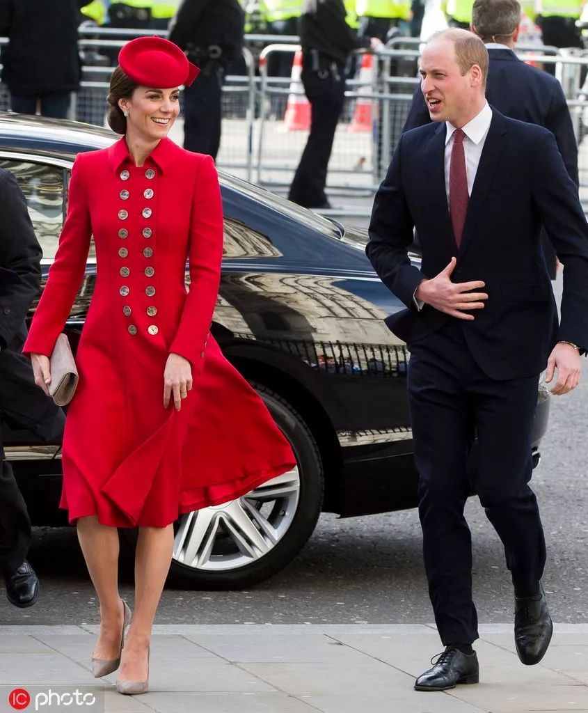 當凱特王妃穿上波點連衣裙，我看她的眼神變了 時尚 第45張