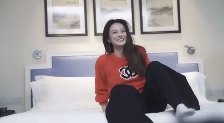年下恋的衣品挖绝机，徐璐算一个