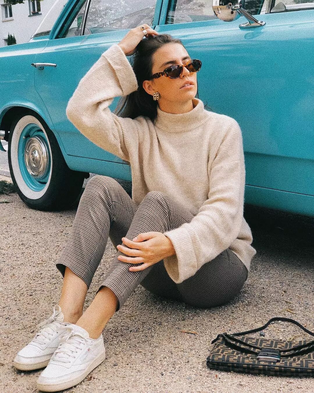 燕麥色、奶茶色、焦糖色，一次幫你把最高級的顏色全部搭配好！