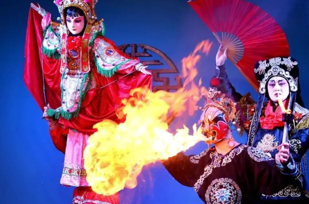 "神奇的东方魔术"火遍全网的现代变装起源竟是因为它,川剧变脸