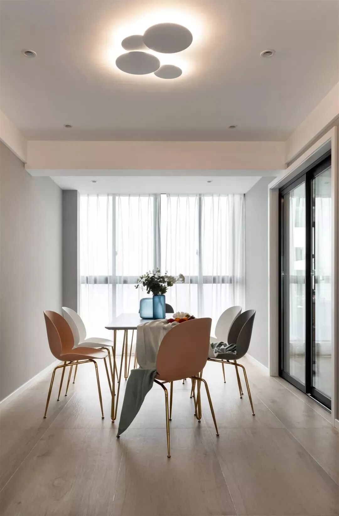 120平北欧风来袭，给人干净自然的舒适空间感