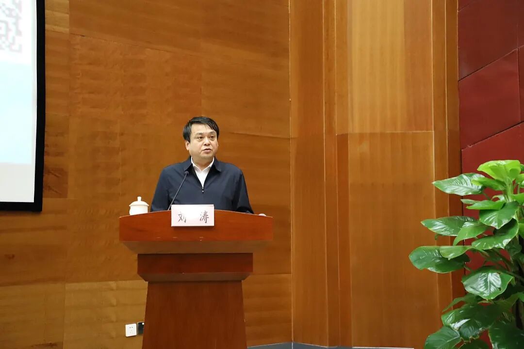 圣地大讲堂忽培元这是一首送给乡村第一书记的深情赞歌