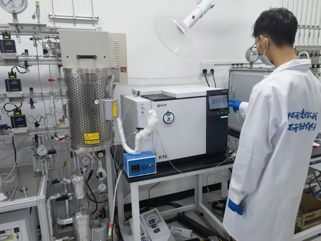 浙江大学：福立仪器气相色谱在100小时的连续实验中，保留时间重现性良好，分离度满足定量要求，为获取可靠的催化性能数据提供了保障