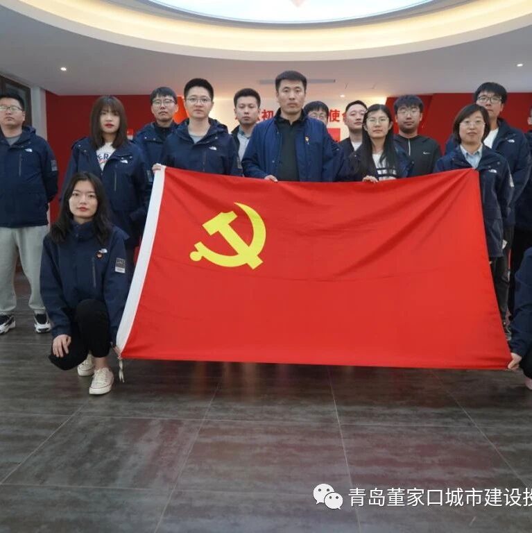 鲜花敬英烈，歌声慰忠魂