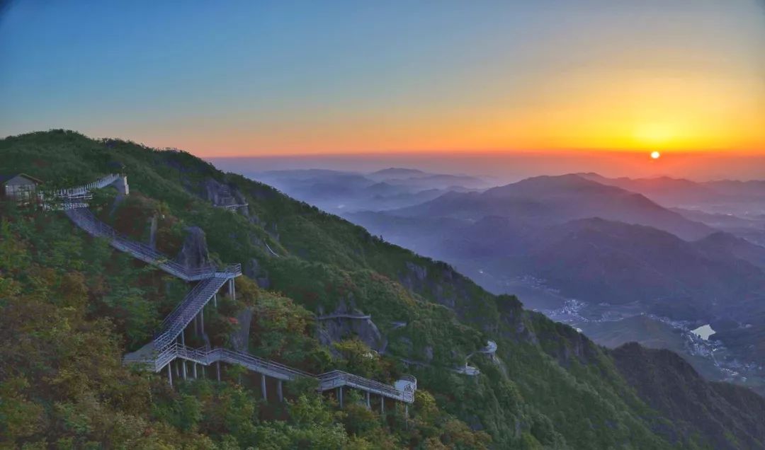 杭州自駕1h直達浙北香格里拉！半山腰樹屋山居，懸崖秋千、滑翔傘一站式玩樂超刺激！ 旅遊 第4張