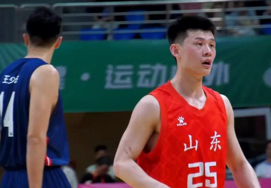 山东男篮后程发力大胜北京男篮