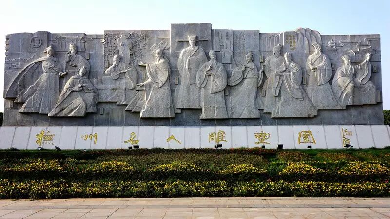 人性格的主流,真正能代表抚州人气质和性格的是——"临川才子气质"