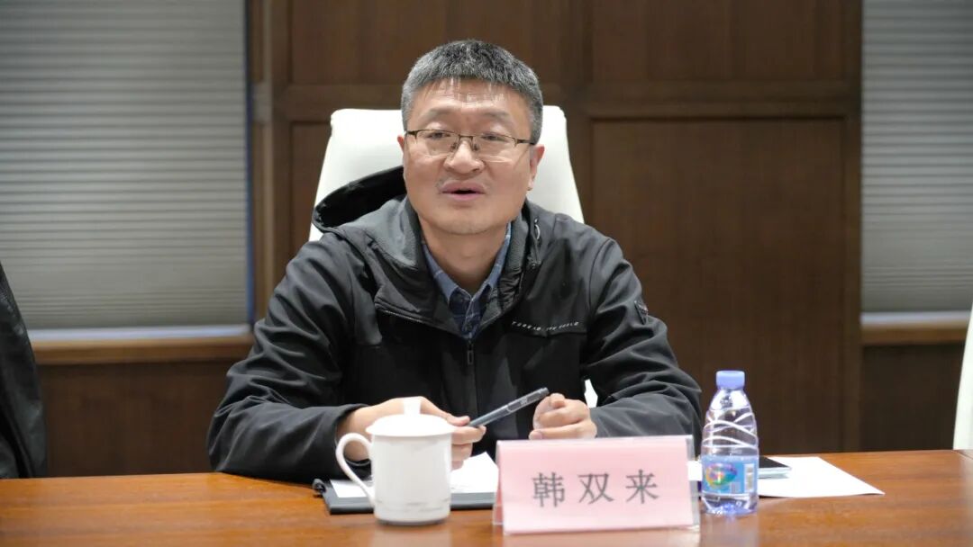 國務(wù)院參事室領(lǐng)導(dǎo)一行蒞臨聚光科技參觀調(diào)研