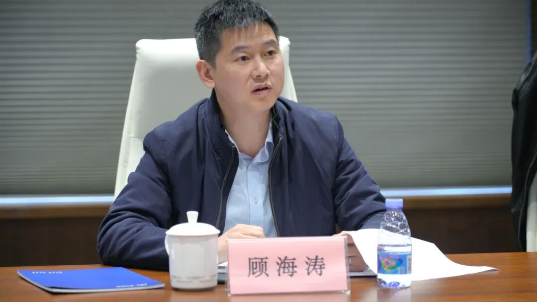 國務(wù)院參事室領(lǐng)導(dǎo)一行蒞臨聚光科技參觀調(diào)研