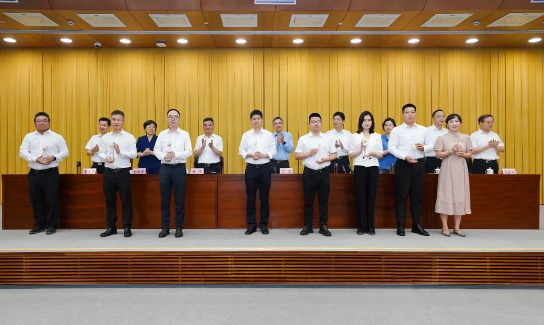 聚光科技榮獲“國-家-級單項冠-軍企業(yè)”表彰，董事長顧海濤受邀參會并領獎