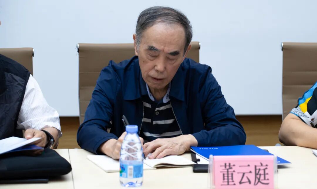 智能物聯專家考察團一行蒞臨聚光科技參觀調研