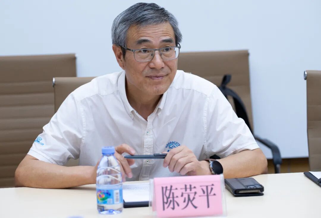 智能物聯專家考察團一行蒞臨聚光科技參觀調研