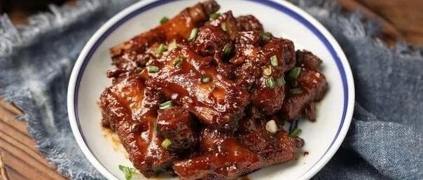 红烧排骨太油腻？加几颗“它”，开胃又解腻！
