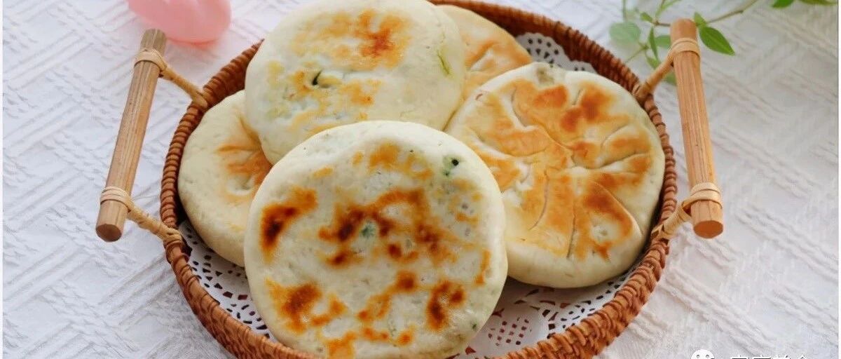 总为早餐发愁？5分钟学会这道素三鲜馅饼，皮薄馅大，酥脆掉渣