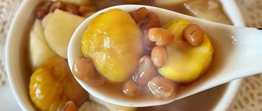 天冷了，别忘记喝这汤，简单炖一锅，营养极高，滋补气色身体好！