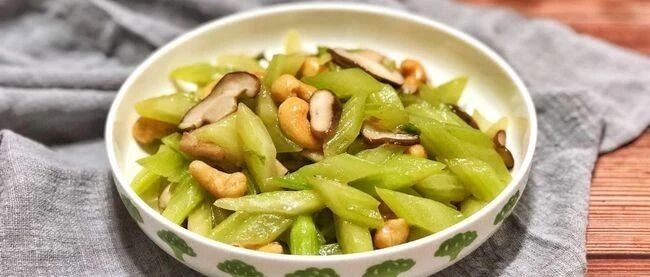 这几道低胆固醇家常小菜，预防心血管病，记得常吃！