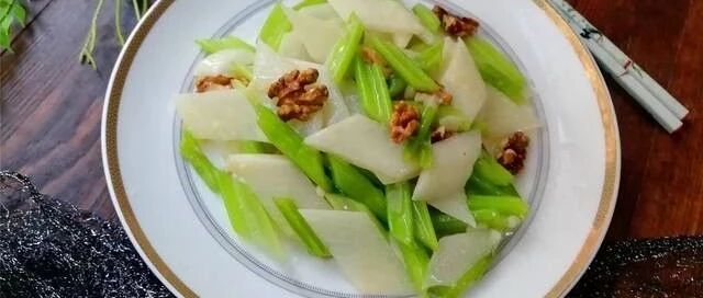 过节大鱼大肉吃多了油腻上火，教你10道素菜降降火！