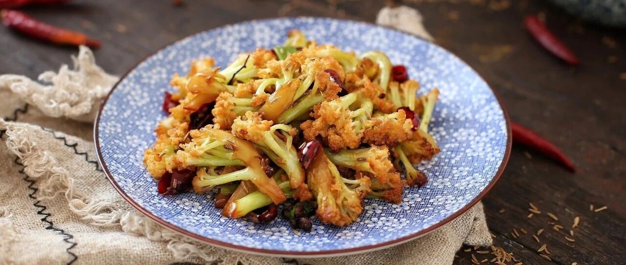 拿肉都不换的一道素菜，几块钱就能炒一盘，绝对的米饭杀手